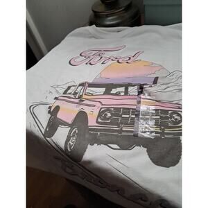 Ford Offical Licensed Product T Shirt With Bronco On It Womens XL Crop Top